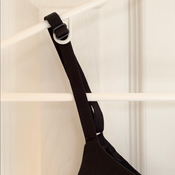 Victoria’s Secret Push-Up Bra Size 32C - Picture 3 of 7